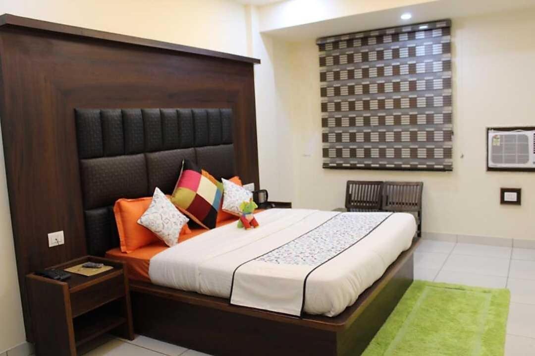 Hotel Katra Royal Stay Exterior foto