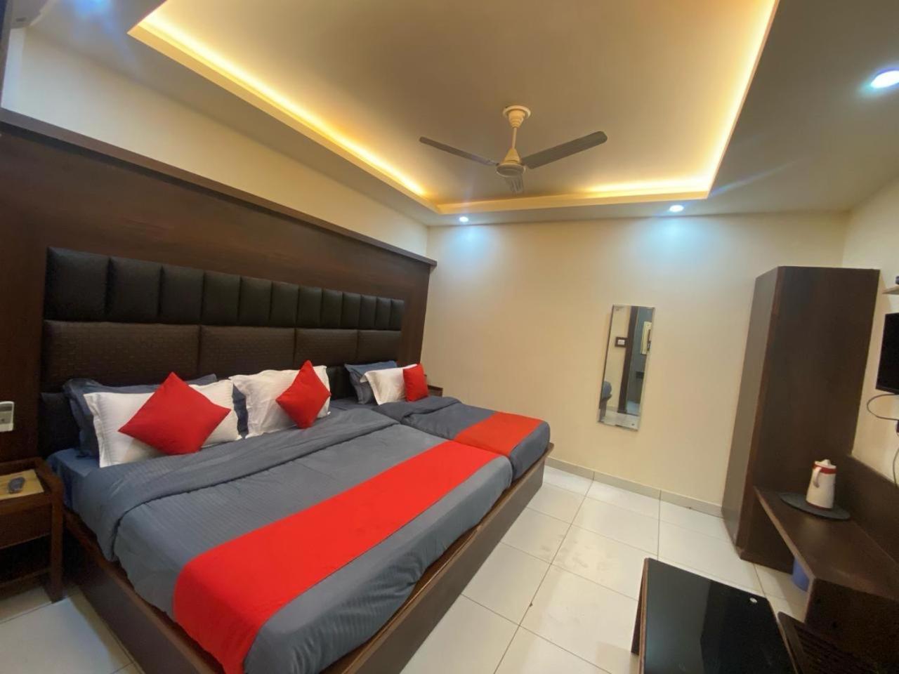 Hotel Katra Royal Stay Exterior foto