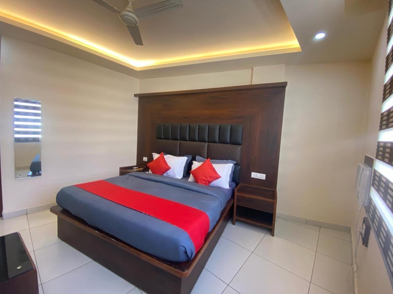 Hotel Katra Royal Stay Exterior foto